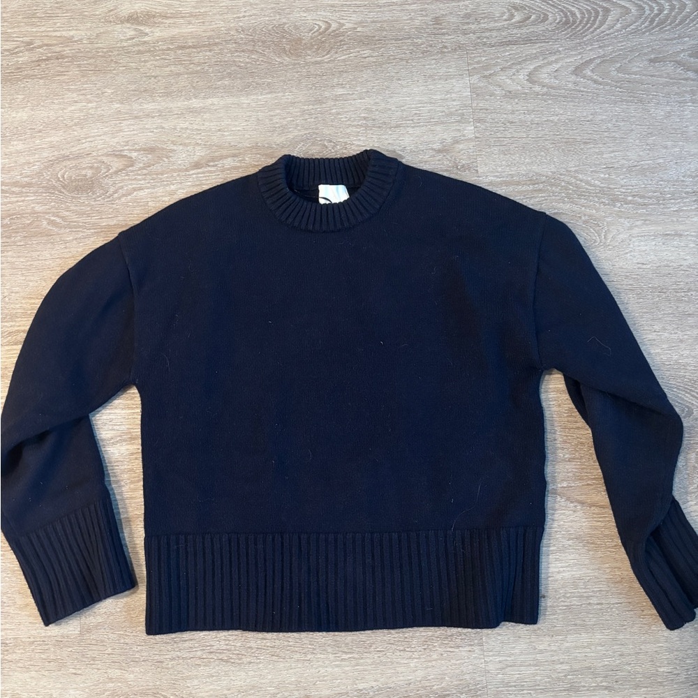 H&M baby crewneck sweater with ribbed bottom - womens XS